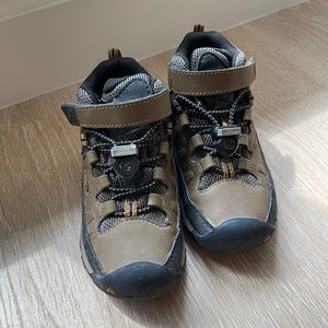 Little Kids Keen Targhee Mid Waterproof Hiking Boots Size 9
